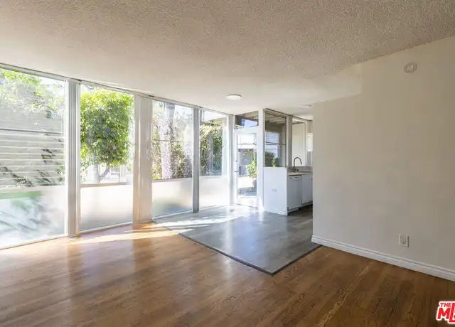 Property at 3330 S Sepulveda Blvd Unit 21, Los Angeles, CA, 90034, 3 beds, 1 bath, [object Object]