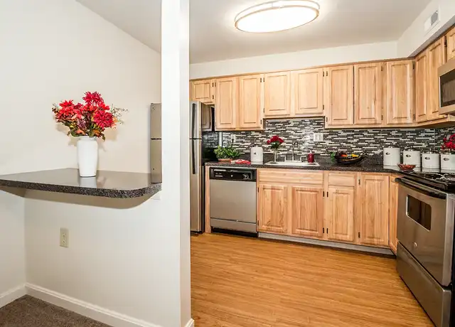 Property at Robin Hill Apartments - 331 Preston Ave, Voorhees, NJ, 08043, 1-2 bed, 1 bath, [object Object]