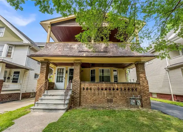 Property at 862 Greyton Rd Unit 2/UP, Cleveland Heights, OH, 44112, 2 beds, 1 bath, [object Object]