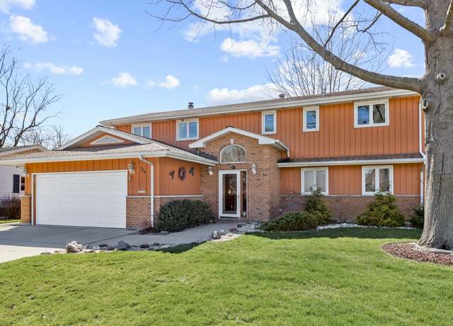 Photo of 574 Ridge Ave, Elk Grove Village, IL 60007