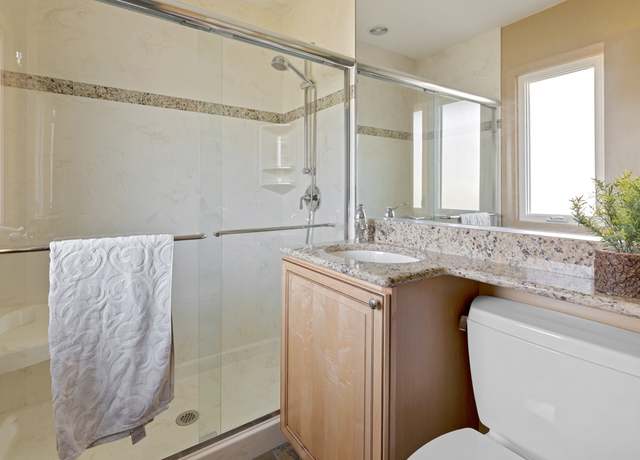 Photo of 574 Ridge Ave, Elk Grove Village, IL 60007