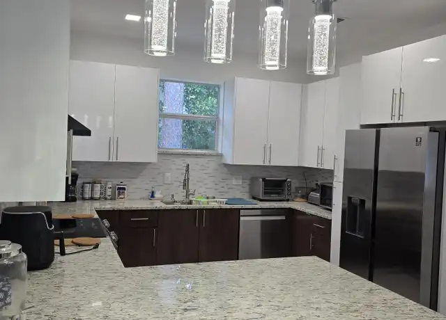 Property at 1501 Pine Hollow Dr Unit B, Fort Pierce, FL, 34982, 3 beds, 2 baths, [object Object]