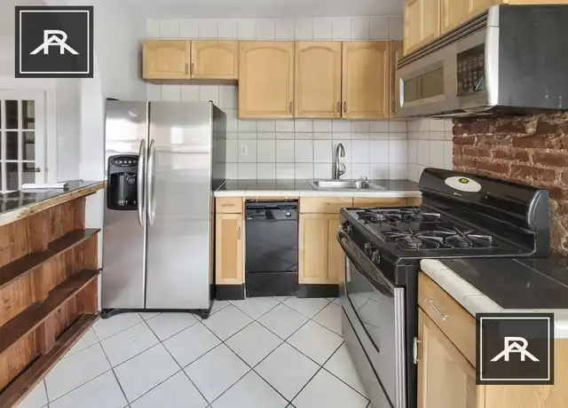 Property at 66 Day St Unit 3, Jamaica Plain, MA, 02130, 3 beds, 1 bath, [object Object]
