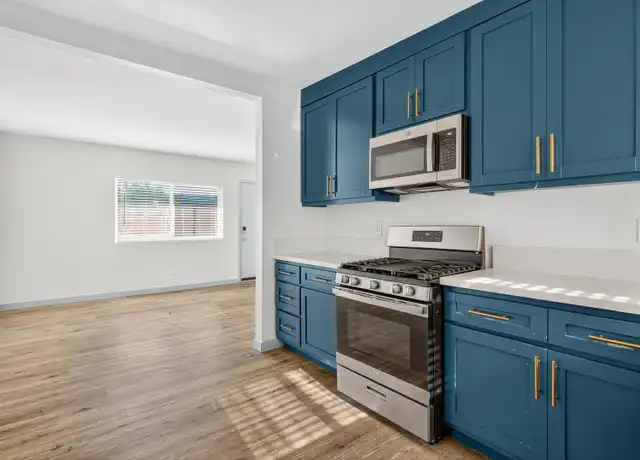 Property at 1078 E 7th St Unit 06, Long Beach, CA, 90813, 2 beds, 1 bath, [object Object]