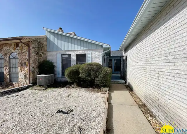 Property at 932 Holbrook Cir, Fort Walton Beach, FL, 32547, 3 beds, 2 baths, [object Object]
