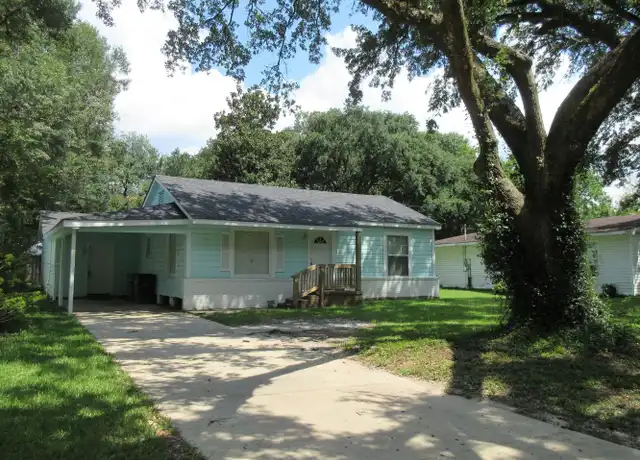 Property at 1220 Catherine St, Sulphur, LA, 70663, 3 beds, 2 baths, [object Object]