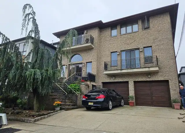Property at 56 Grant Ave Unit 1, Cliffside Park, NJ, 07010, 2 beds, 1 bath, [object Object]