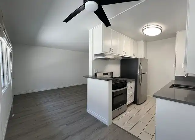 Property at Lillian Way Apartments - 760 Lillian Way, Los Angeles, CA, 90038, 0-1 beds, 1 bath, [object Object]