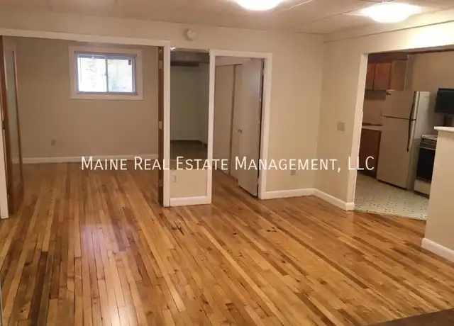 Property at 569 Hammond St Unit 4, Bangor, ME, 04401, 2 beds, 1 bath, [object Object]