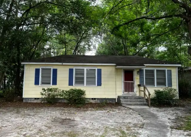 Property at 1714 N Lee St, Valdosta, GA, 31602, 3 beds, 1 bath, [object Object]