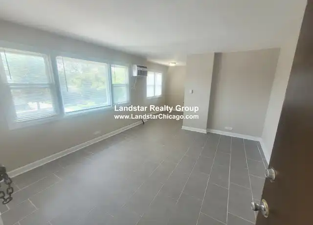 Property at 9620 Ivanhoe Ave Unit 15, Schiller Park, IL, 60176, 1 bed, 1 bath, [object Object]