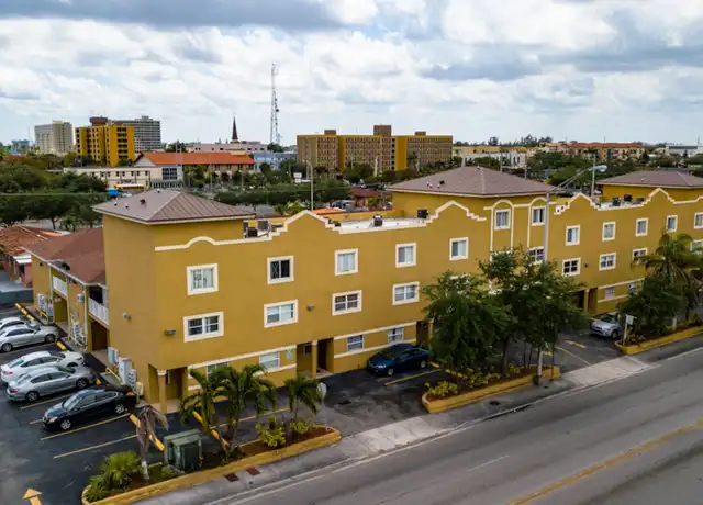 Property at 134 E 9th St, Hialeah, FL, 33010, 1 bed, 1 bath, [object Object]
