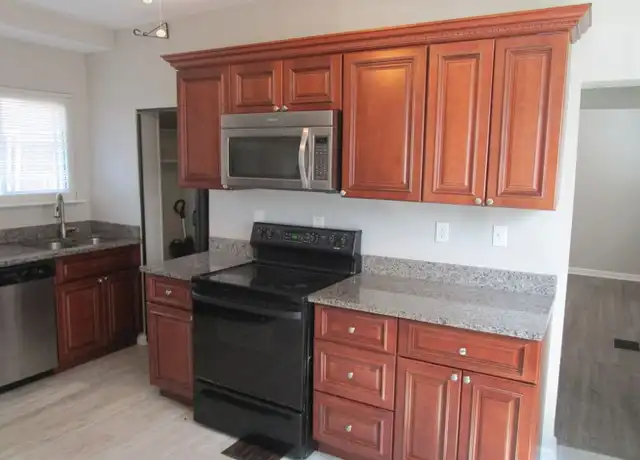 Property at 1800 Sundeman St, Pittsburgh, PA, 15212, 1 bed, 1 bath, [object Object]
