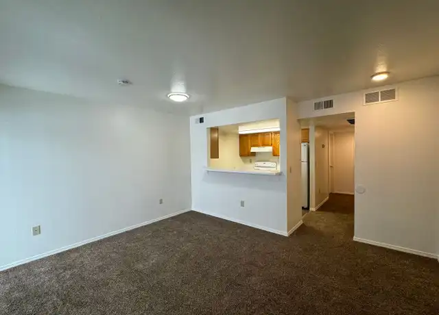 Property at 10887 Ustick Rd Unit 827 201, Boise, ID, 83713, 2 beds, 1 bath, [object Object]