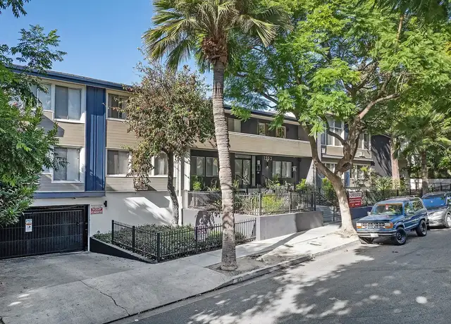 Photo of 1253 Havenhurst Dr, West Hollywood, CA 90046