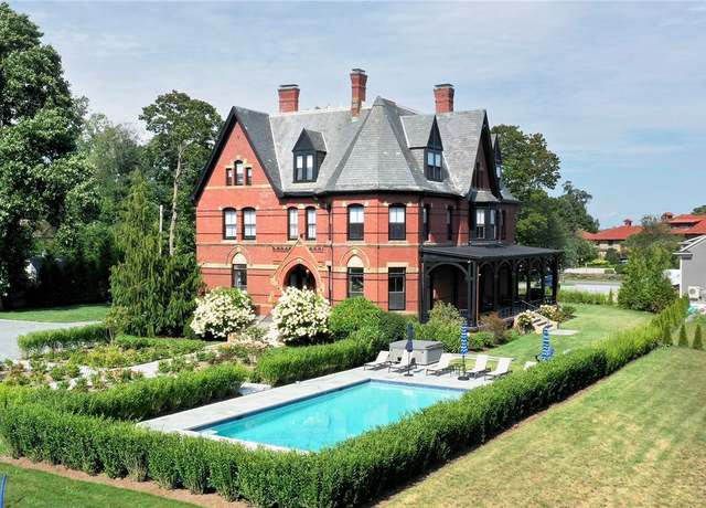 Photo of 30 Red Cross Ave, Newport, RI 02840