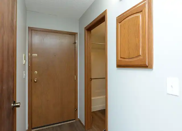 Property at 3219 15th Ave S, Fargo, ND, 58103, 2 beds, 2 baths, [object Object]