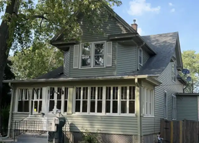 Property at 412 Maple Ave, Aurora, IL, 60505, 4 beds, 2 baths, [object Object]