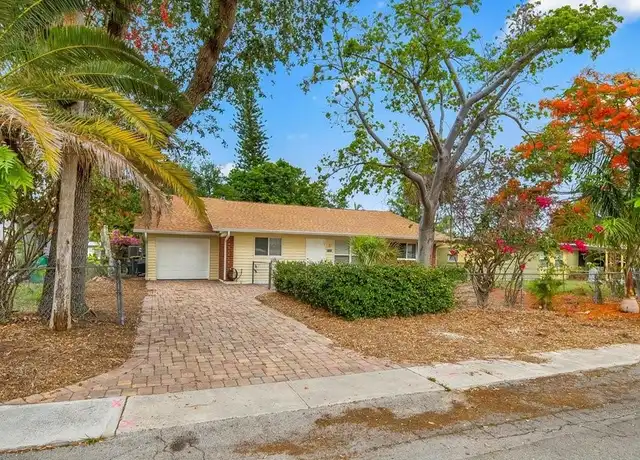 Property at 1320 Barbizon Ln, Naples, FL, 34104, 3 beds, 2 baths, [object Object]