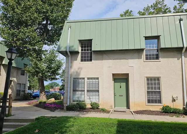 Property at 441 Tomlinson Rd Unit H1, Philadelphia, PA, 19116, 3 beds, 1.5 baths, [object Object]