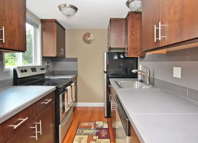 Property at 7945-7985 SW 19th Ave Unit 7955 D, Portland, OR, 97219, 2 beds, 1.5 baths, [object Object]