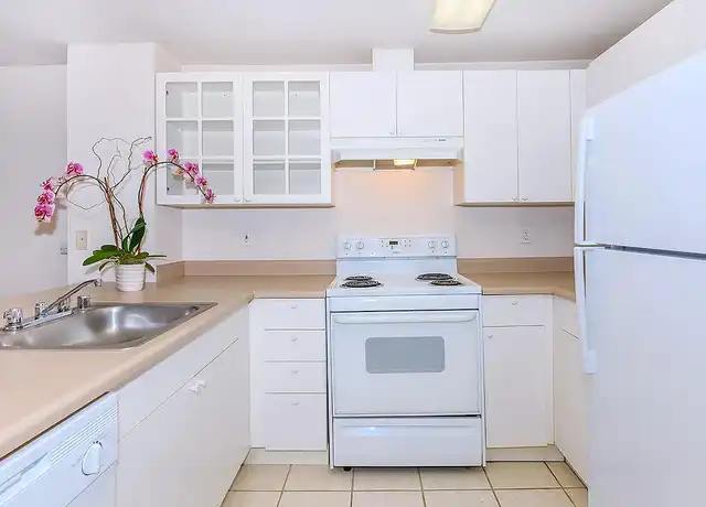 Property at Clearwater Apartments - Star Apartments - 167 11th Ave, Seattle, WA, 98122, 0-3 beds, 1-2 bath, [object Object]