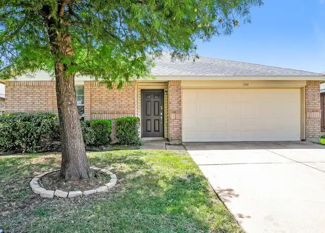 Property at 1508 Queens Brook Ln, Fort Worth, TX, 76140, 4 beds, 2 baths, [object Object]