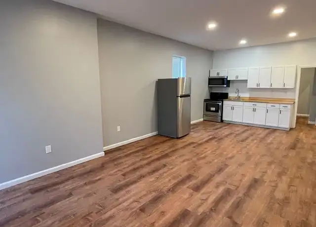 Property at 113 William St Unit 1, Newburgh, NY, 12550, 1 bed, 1 bath, [object Object]
