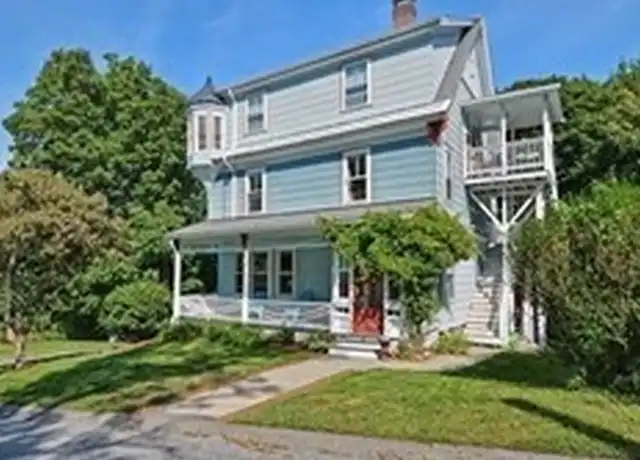 Property at 24 Belleview St Unit 2, Hudson, MA, 01749, 2 beds, 1 bath, [object Object]