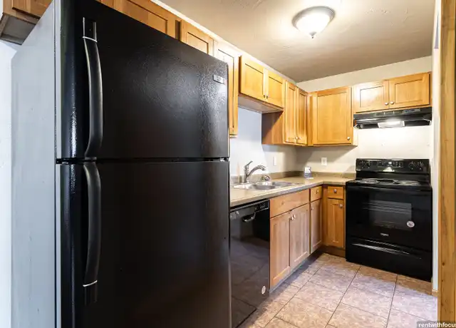 Property at 1629 Rainbow Dr Unit 1645-3, Oshkosh, WI, 54902, 2 beds, 1 bath, [object Object]