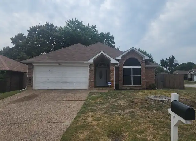 Property at 700 Cross Ridge Ct, Fort Worth, TX, 76120, 3 beds, 2 baths, [object Object]