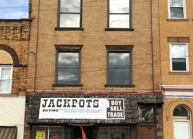 Property at 303 Clay Ave Unit 2, Jeannette, PA, 15644, 1 bed, 1 bath, [object Object]