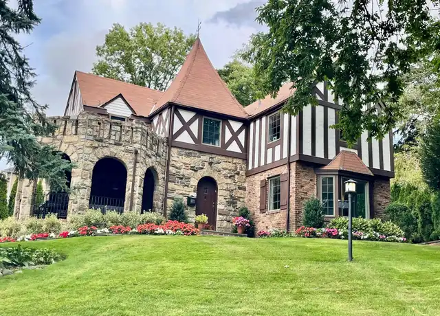 Property at 5 Rockcrest Rd, Manhasset, NY, 11030, 4 beds, 3 baths, [object Object]