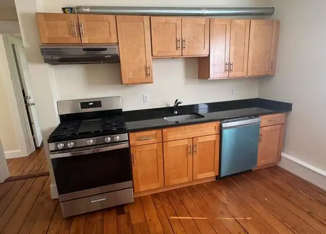Property at 10 Centennial Pl Unit 24-2, Framingham, MA, 01701, 3 beds, 1 bath, [object Object]