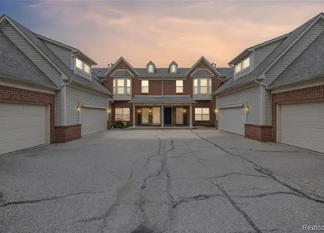 Property at 43450 Pendleton Cir, Sterling Heights, MI, 48313, 2 beds, 2 baths, [object Object]