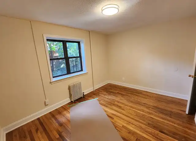 Property at 141-28 84th Dr, Briarwood, NY, 11435, 1 bed, 1 bath, [object Object]