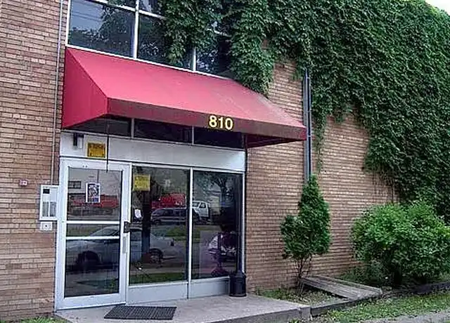 Property at 810 7th St SE - 810 SE 8th St, Minneapolis, MN, 55414, 0 beds, 1 bath, [object Object]