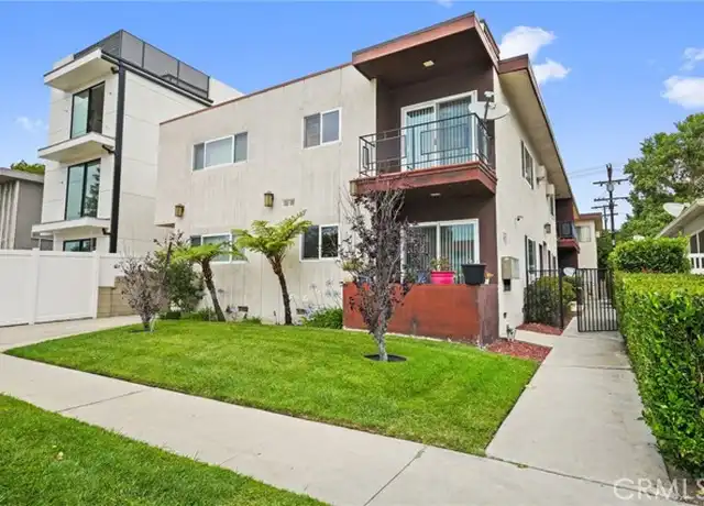 Property at 12953 Moorpark St Unit 4, Studio City, CA, 91604, 2 beds, 2 baths, [object Object]