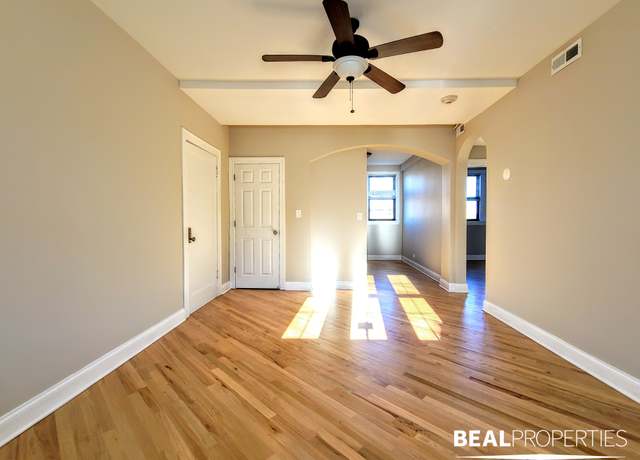 Photo of 896 Green Bay Rd Unit 17, Winnetka, IL 60093