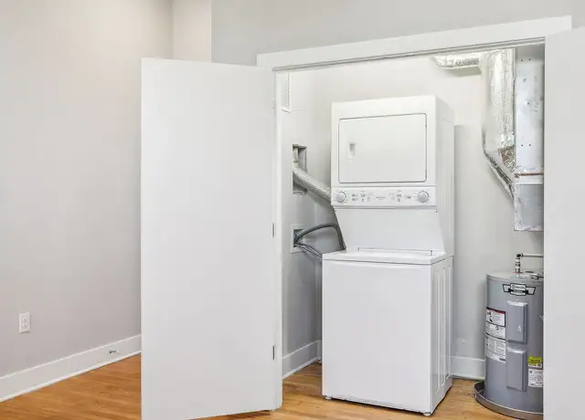 Photo of 500 W 34th St, Norfolk, VA 23508