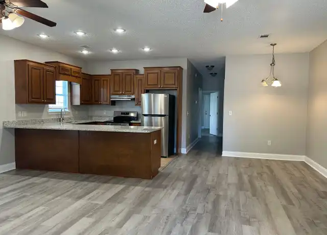 Property at 402 Club Villa Ct Unit 1, Kathleen, GA, 31047, 2 beds, 2 baths, [object Object]