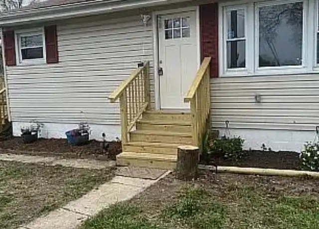 Property at 103 Oakhurst Ave Unit A, Essex, MD, 21221, 2 beds, 1 bath, [object Object]