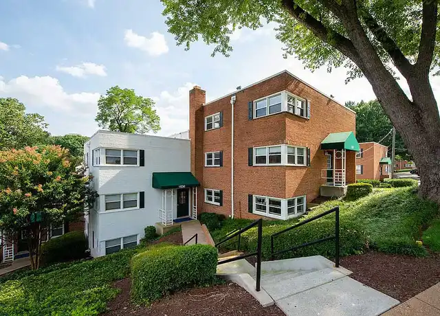 Property at Park Georgetown Apartments - 2100 N Pierce St, Arlington, VA, 22209, 1-2 bed, 1 bath, [object Object]