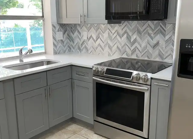 Property at 4324 NW 38th Ter, Lauderdale Lakes, FL, 33309, 3 beds, 2 baths, [object Object]