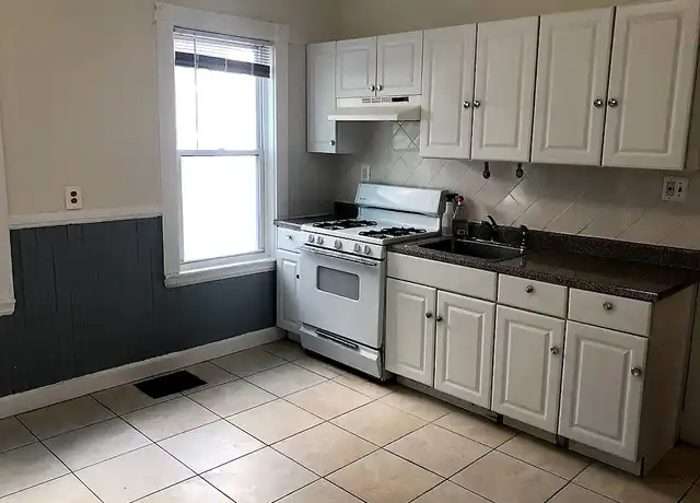 Property at 28 Litchfield St, Brighton, MA, 02135, 3 beds, 1 bath, [object Object]