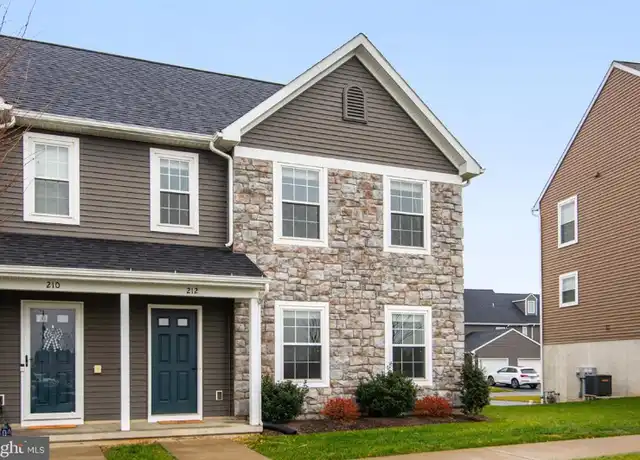 Property at 212 Blackford Blvd, Lebanon, PA, 17042, 3 beds, 2.5 baths, [object Object]