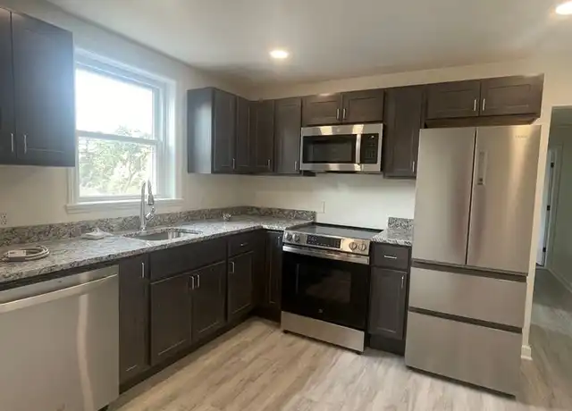 Property at 62-64 Genesee St Unit 62 Gen Lofts, New Hartford, NY, 13413, 1 bed, 1 bath, [object Object]