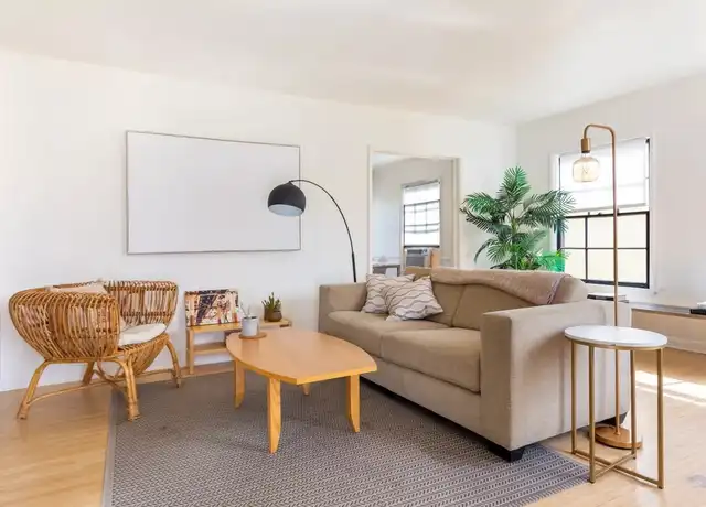 Property at 2626 7th Ave, Los Angeles, CA, 90018, 2 beds, 1 bath, [object Object]