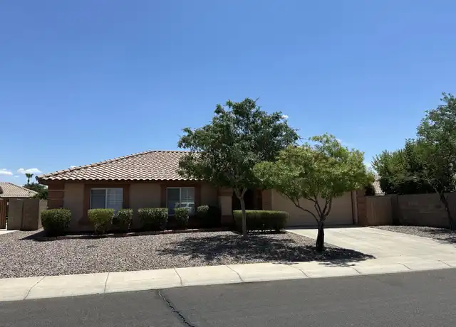 Property at 2213 S Tucana Ln, Gilbert, AZ, 85295, 3 beds, 2 baths, [object Object]