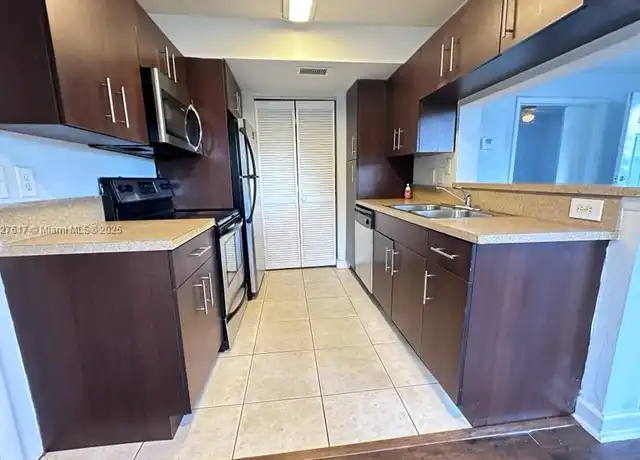 Property at 3930 NW 87th Ave Unit 3930, Sunrise, FL, 33351, 2 beds, 1 bath, [object Object]